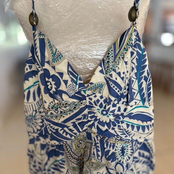 Ronni Nicole Blue and White Patterned Dress - Picture 2 of 4